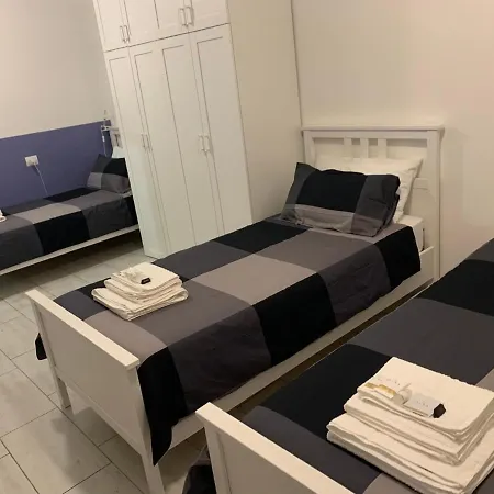 شقة Metro Famagosta - Luminoso Con Balcone Free Wifi & Parking